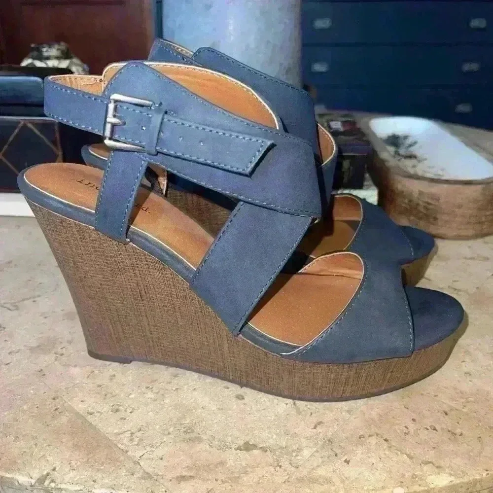 Indigo rd sandal wedge - Picture 2 of 3